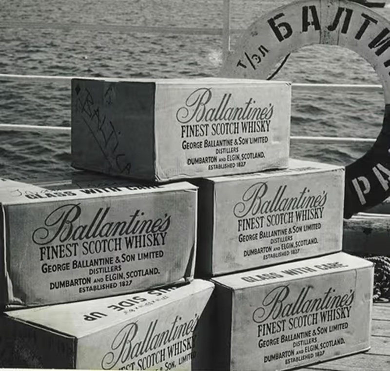 1881 Ballantines vươn tầm toàn cầu. george nghỉ hưu 2 con ông tiếp quản công việc