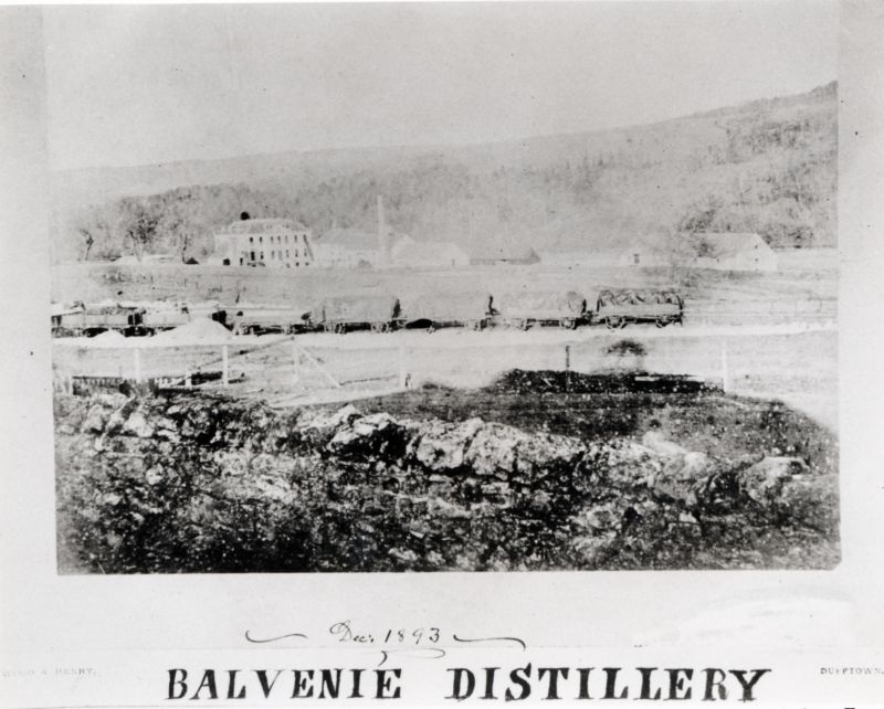 1893 The Balvenie bắt đầu chưng cất